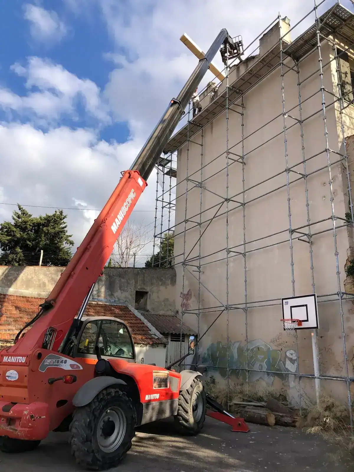 Chantier toiture avec équipement professionnel - Organisation 13